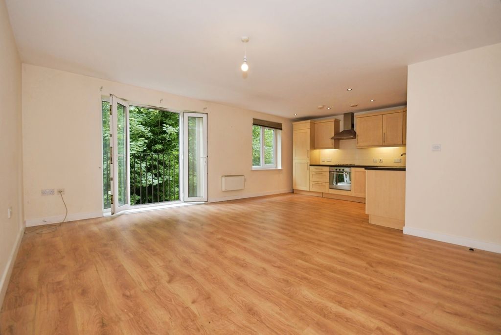 2 bed flat for saleTapton Lock Hill, Chesterfield, Derbyshire S41 photo 4