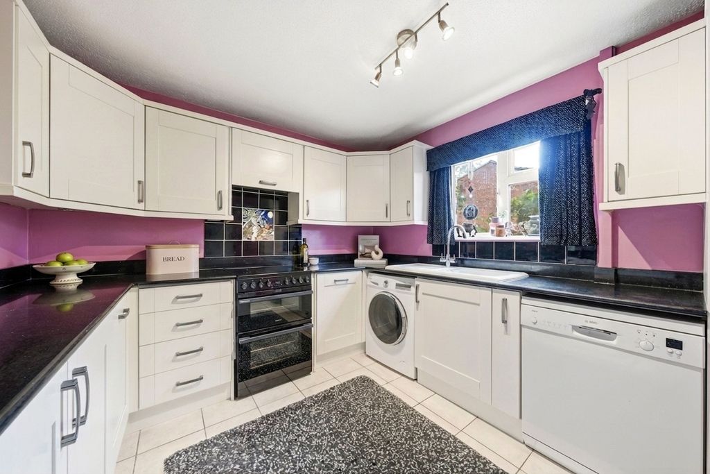Property photo 3 of 16