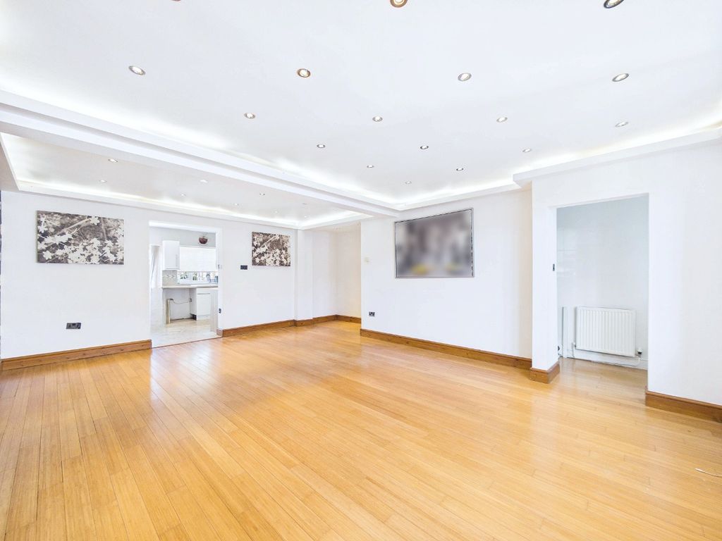 Property photo 3 of 17 5336272