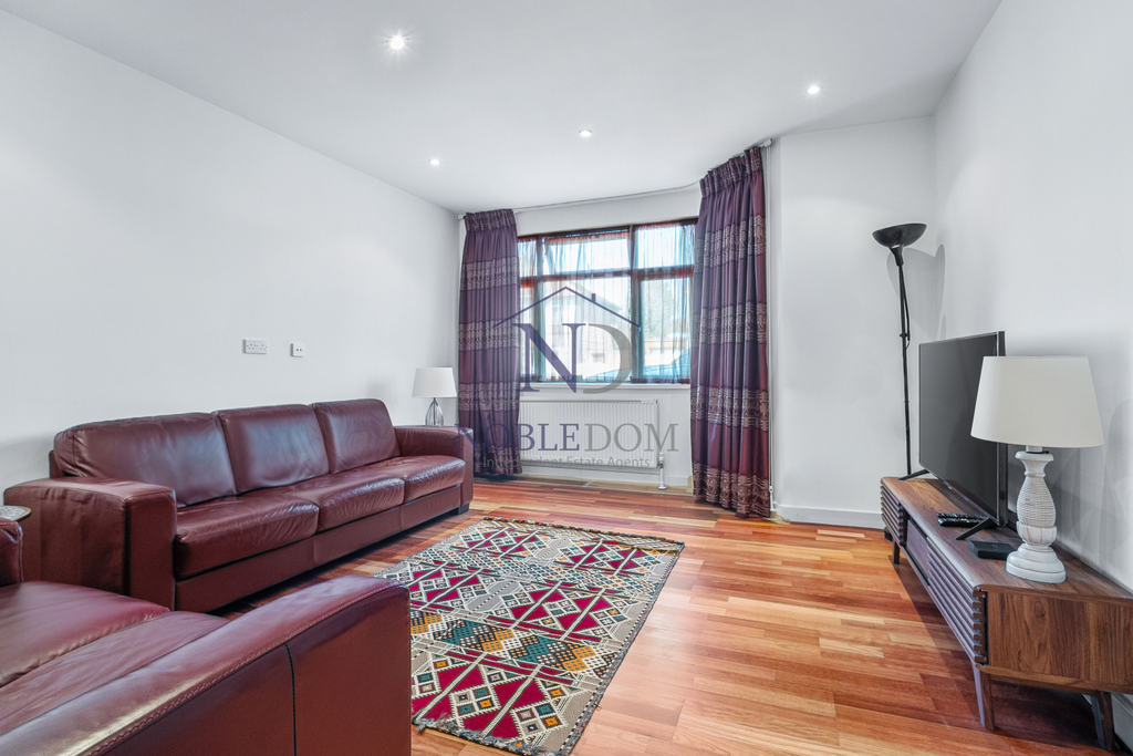Property photo 3 of 11 Gallery