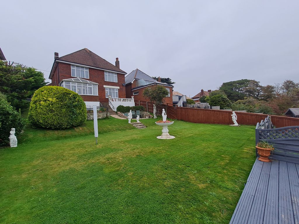 Property photo 2 of 21