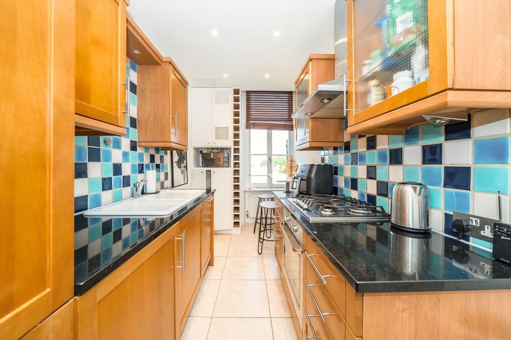 Property photo 2 of 5