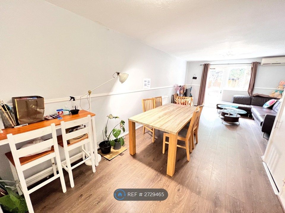 Property photo 3 of 35 Living Room A