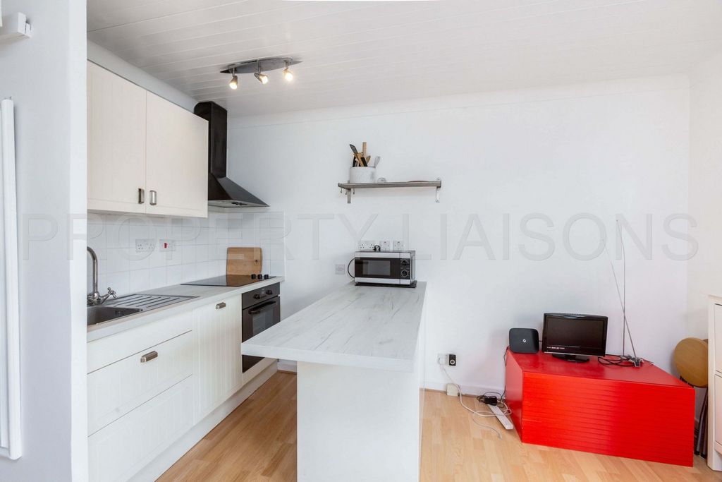 Property photo 2 of 8 Photo 8