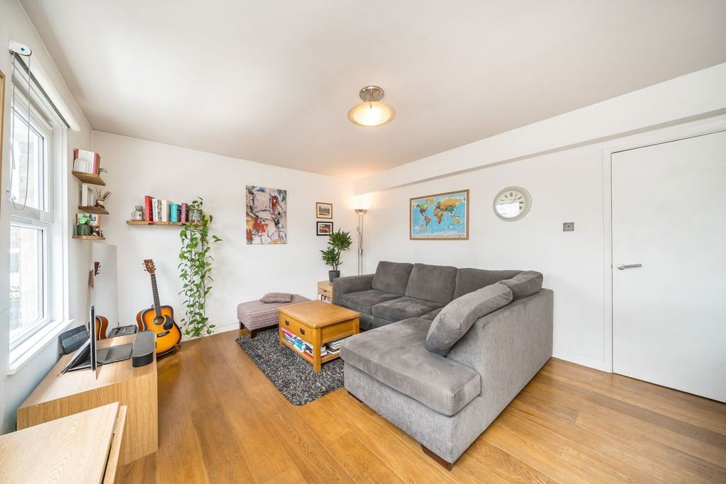 Property photo 3 of 5