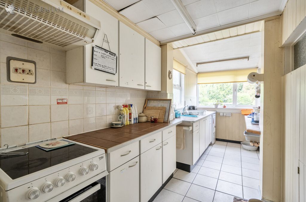 Property photo 3 of 17 3B5Aa303-568F-490c-8cc6-15245E95ba79