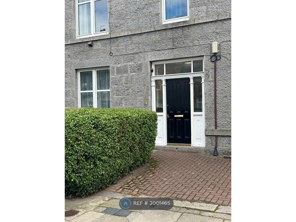 Property photo 1 of 2 Main Entrance