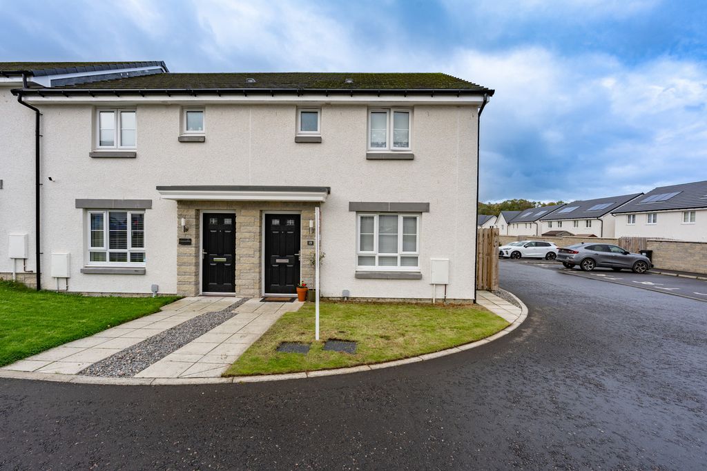 Property photo 1 of 35