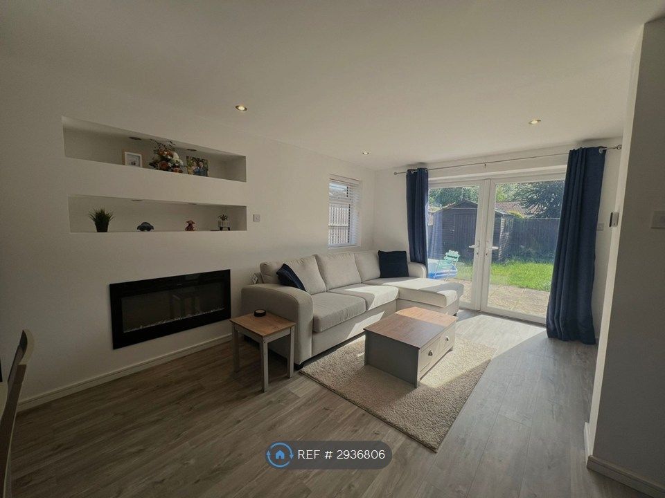 Property photo 3 of 11