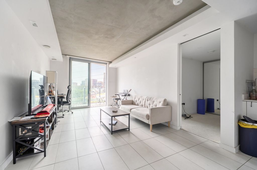 Property photo 2 of 18 1478730-18-6A2Ff5...