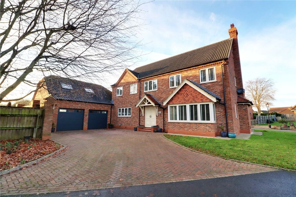 Property photo 1 of 25 Picture No. 13