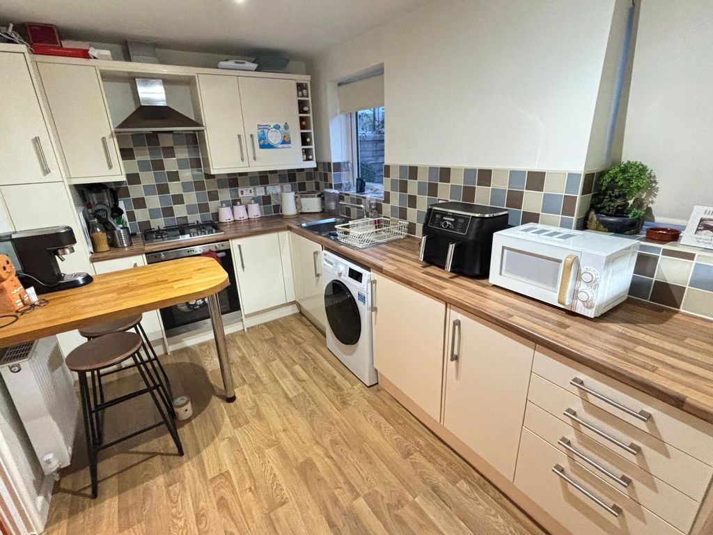 Property photo 2 of 12 Picture No. 02