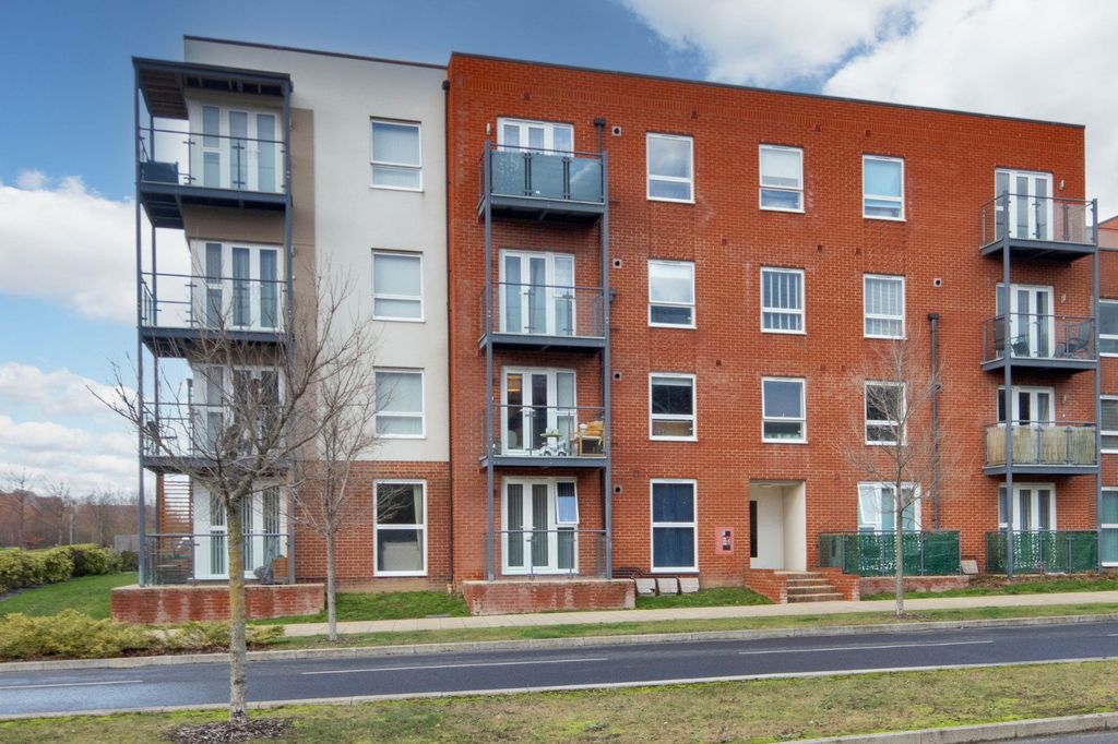 Property photo 1 of 11