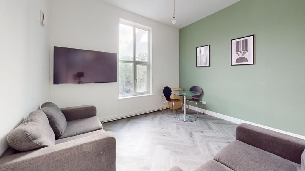 Property photo 2 of 8 A Spacious And Stylish Modern Living Room With Amp...