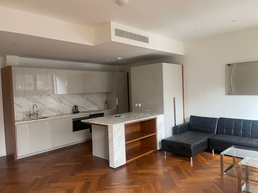 Property photo 1 of 2