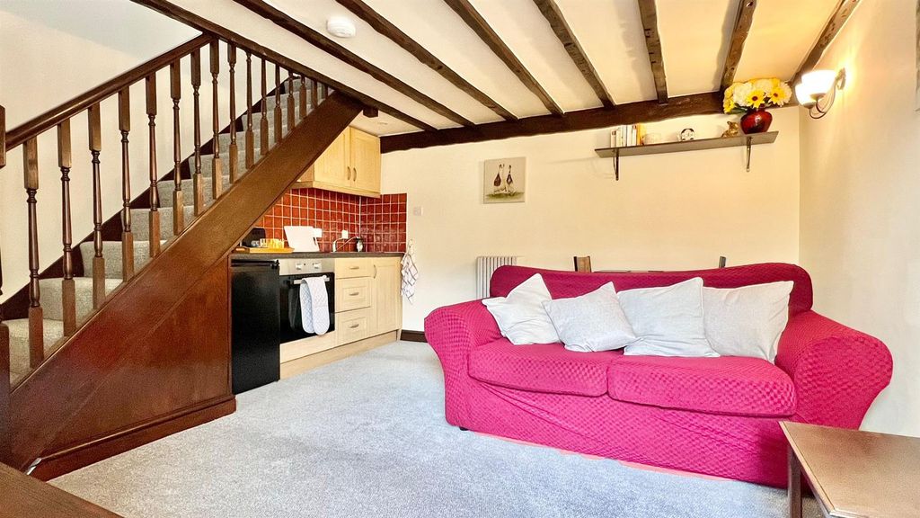 Property photo 3 of 12 4.Jpg