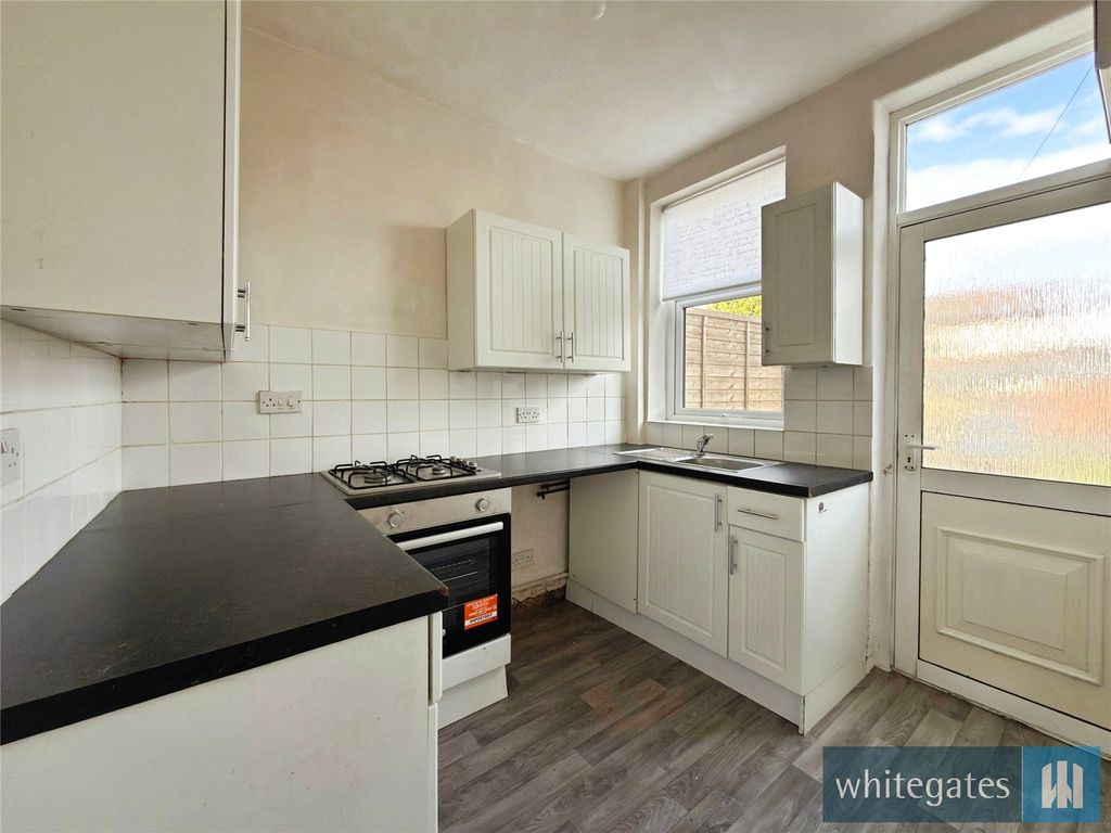 Property photo 3 of 11 Picture No. 19