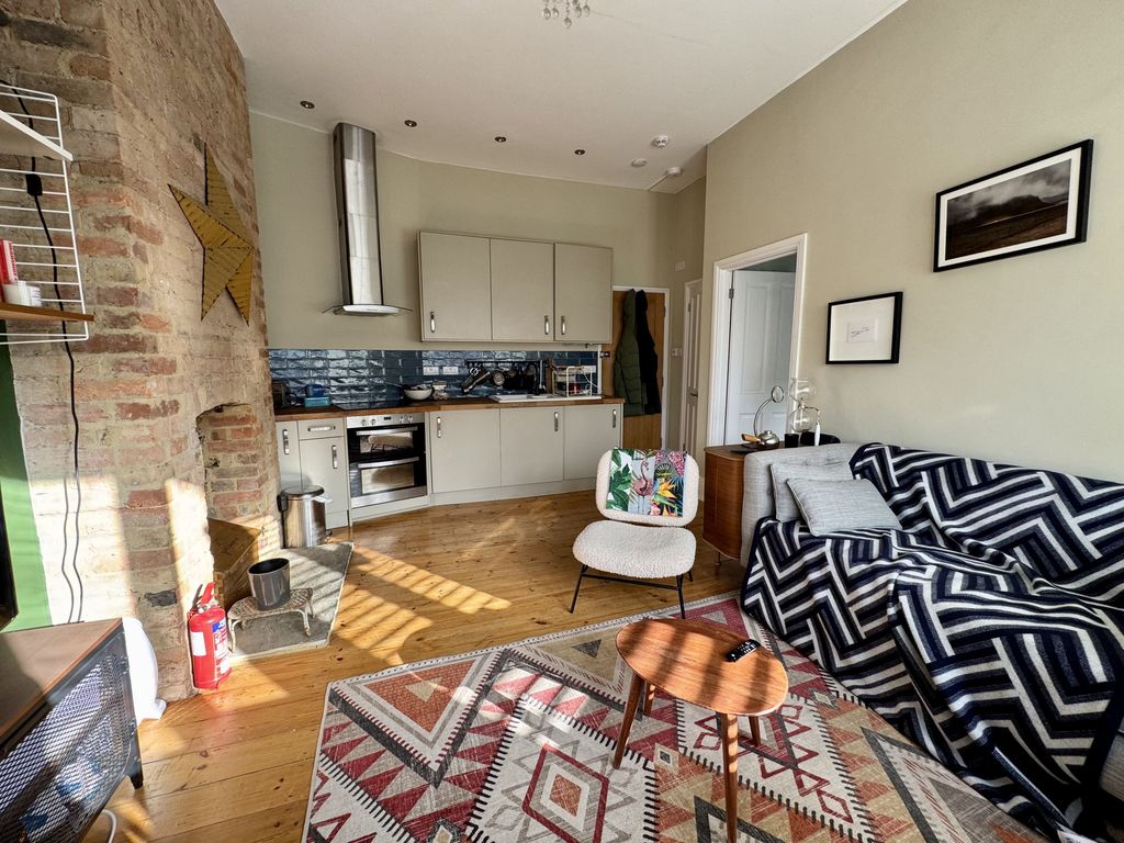 Property photo 2 of 5 Picture 2