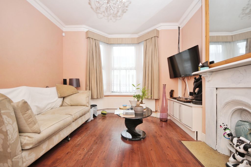 Property photo 3 of 17 Photography
