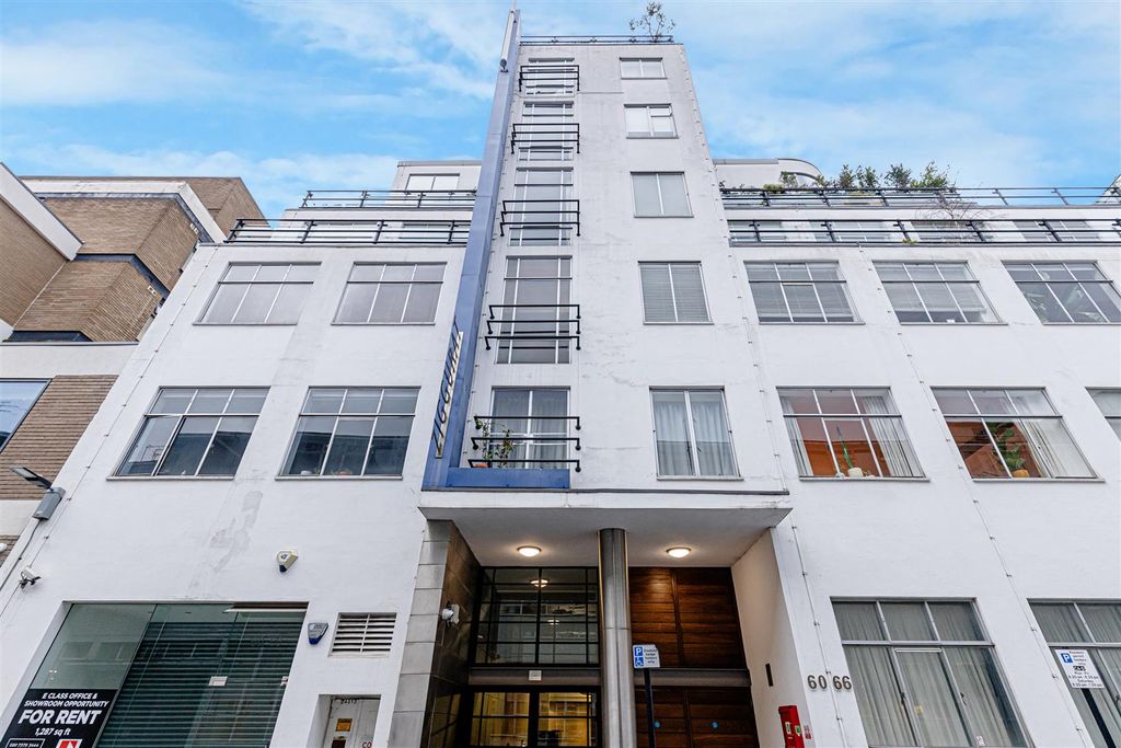 Property photo 2 of 17 Ziggurat Building (3).Jpg