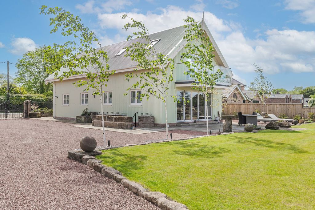 Property photo 1 of 70