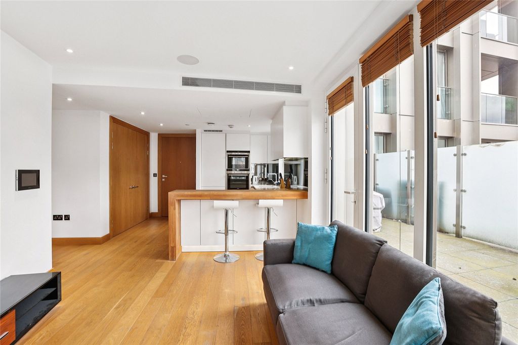 Property photo 2 of 13 Reception Room