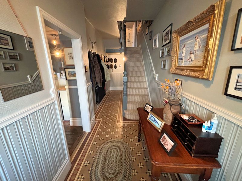 Property photo 3 of 25