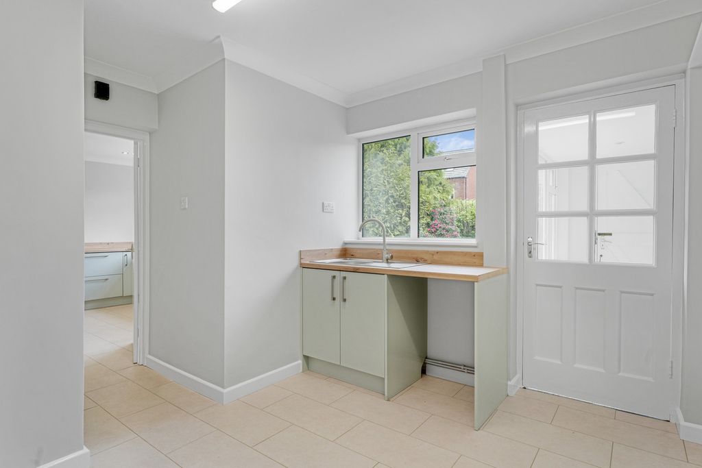 Additional image 12 of 4 bed detached house to rentAshlawn Road, Rugby, Warwickshire CV22