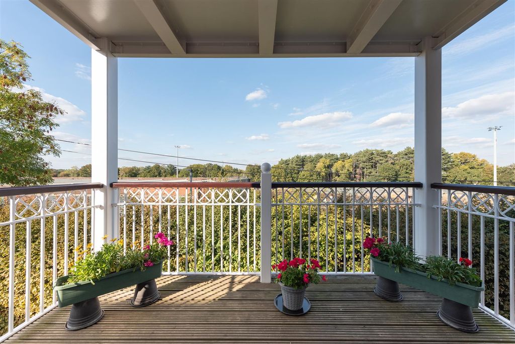 Property photo 2 of 16 Ridgeview 15.Jpg