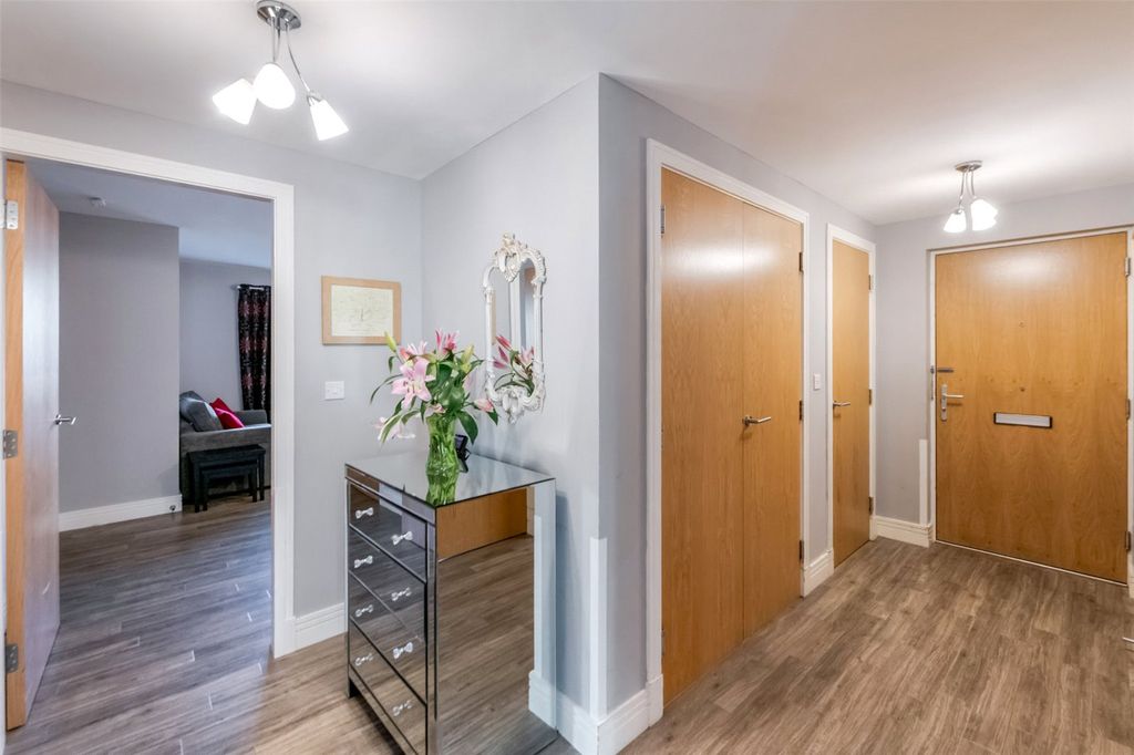 Property photo 3 of 24 Picture No. 11