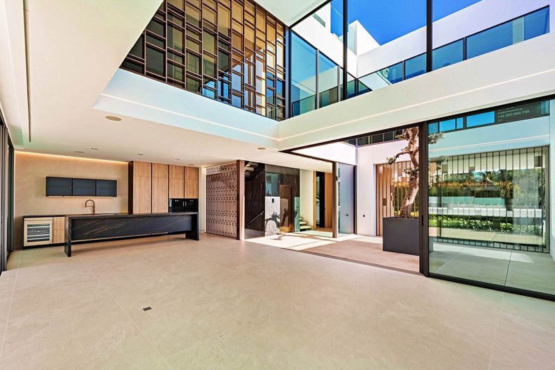 Property photo 3 of 33