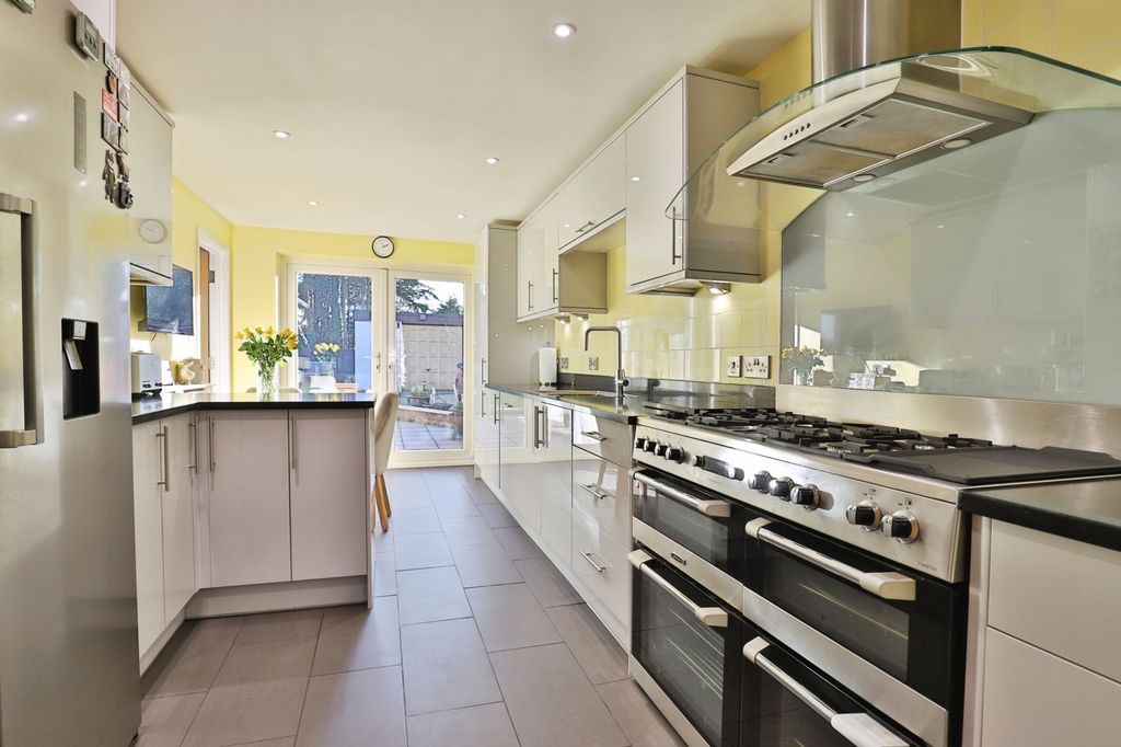 Property photo 2 of 20 Pbox-Img.Jpg