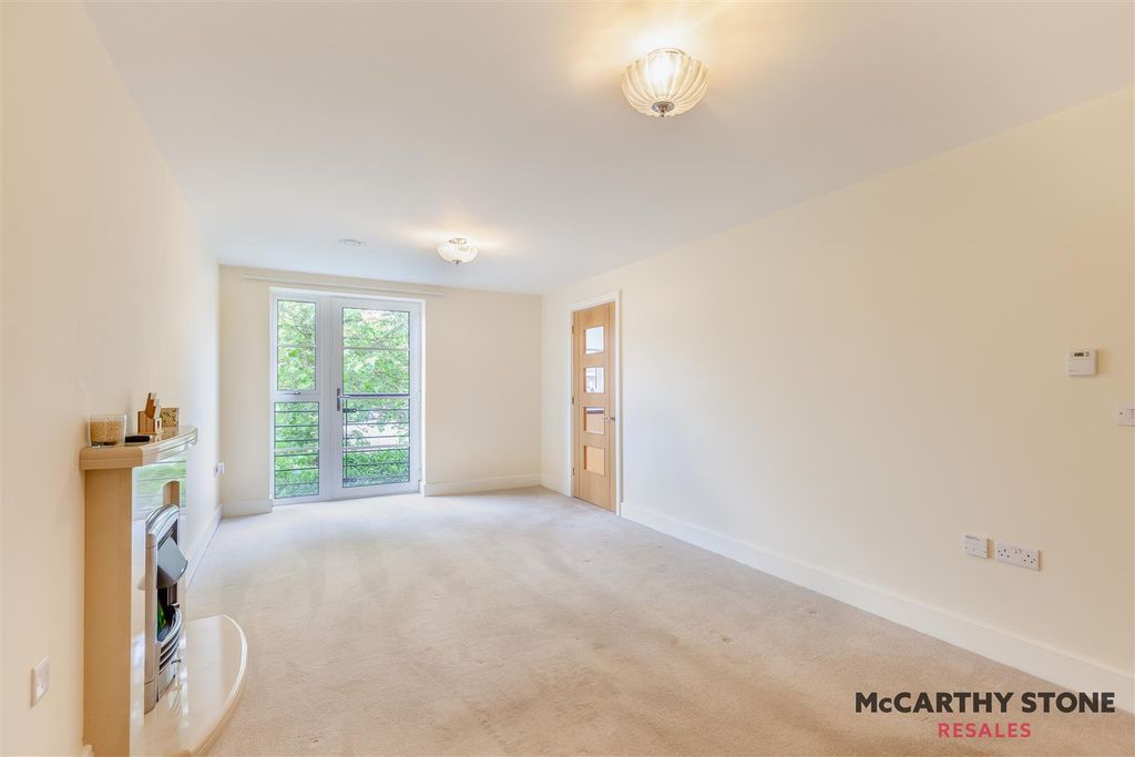 Property photo 2 of 22 8601022-Interior02.Jpg
