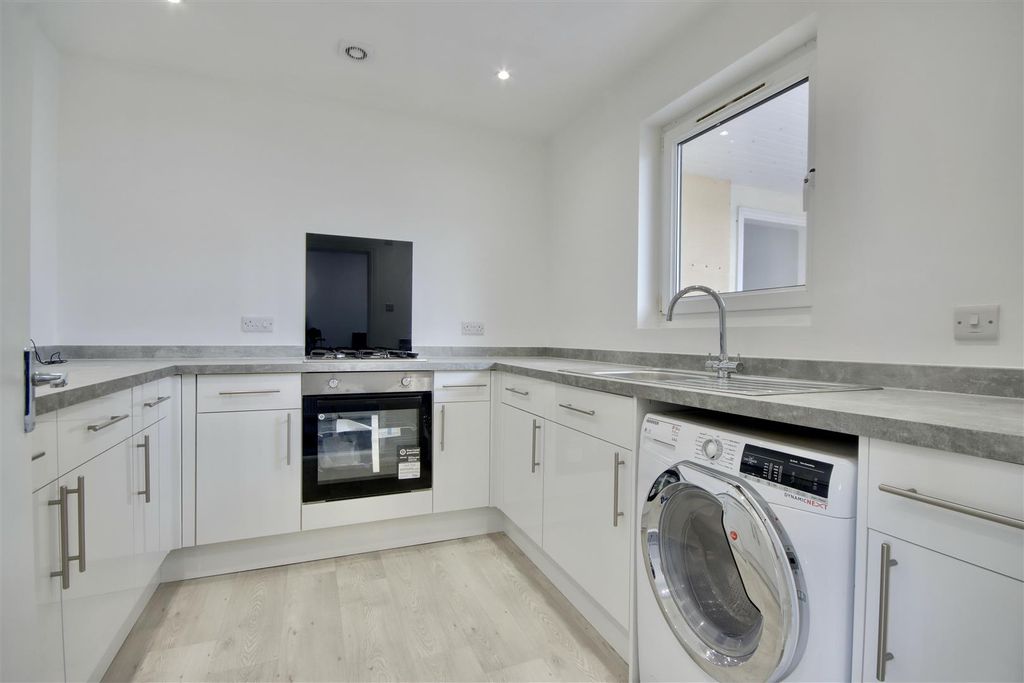 Property photo 1 of 12 0775A412-4B2D-4F67-96Cf-2523Ffc96Aba_1_201_A.Jpeg