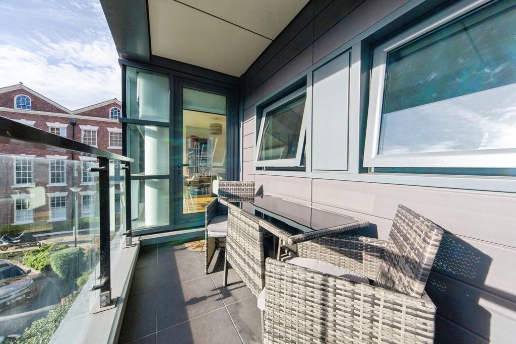 Property photo 3 of 18 Pbox-Img.Jpg