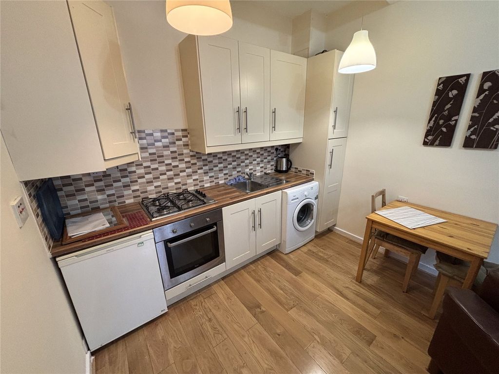 Property photo 3 of 8 Picture No. 05