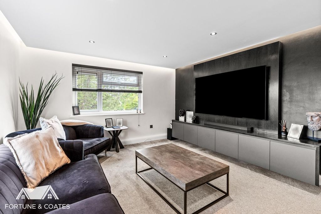 Property photo 2 of 19 Wagonmead_3.Jpg