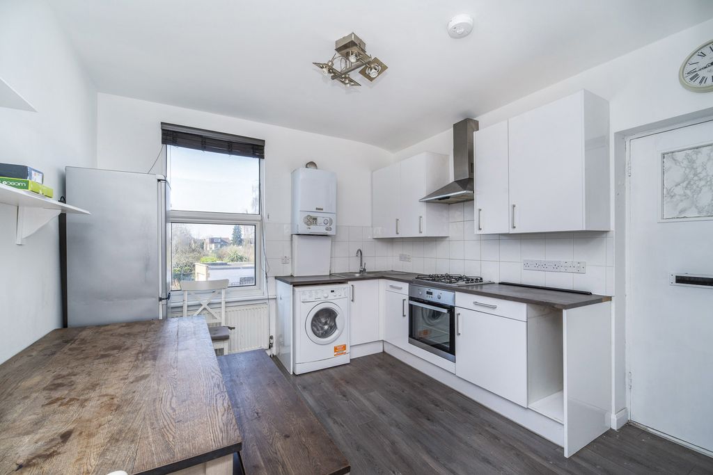 Property photo 3 of 11 Pbox-Img.Jpg