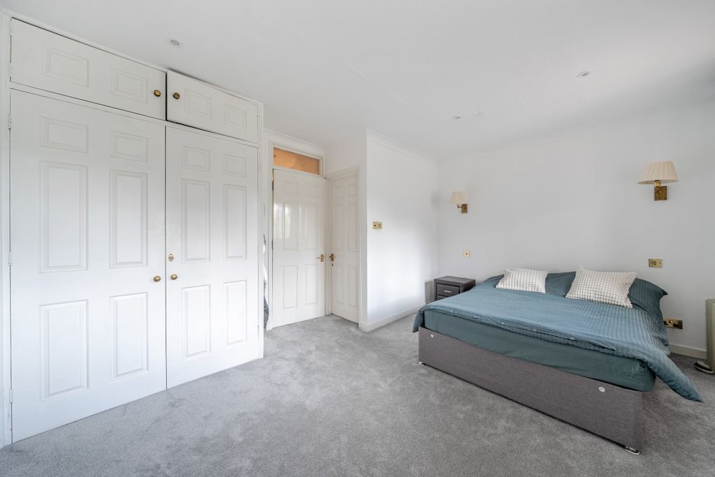 Property photo 2 of 11 1462944-16-6A0d7F...