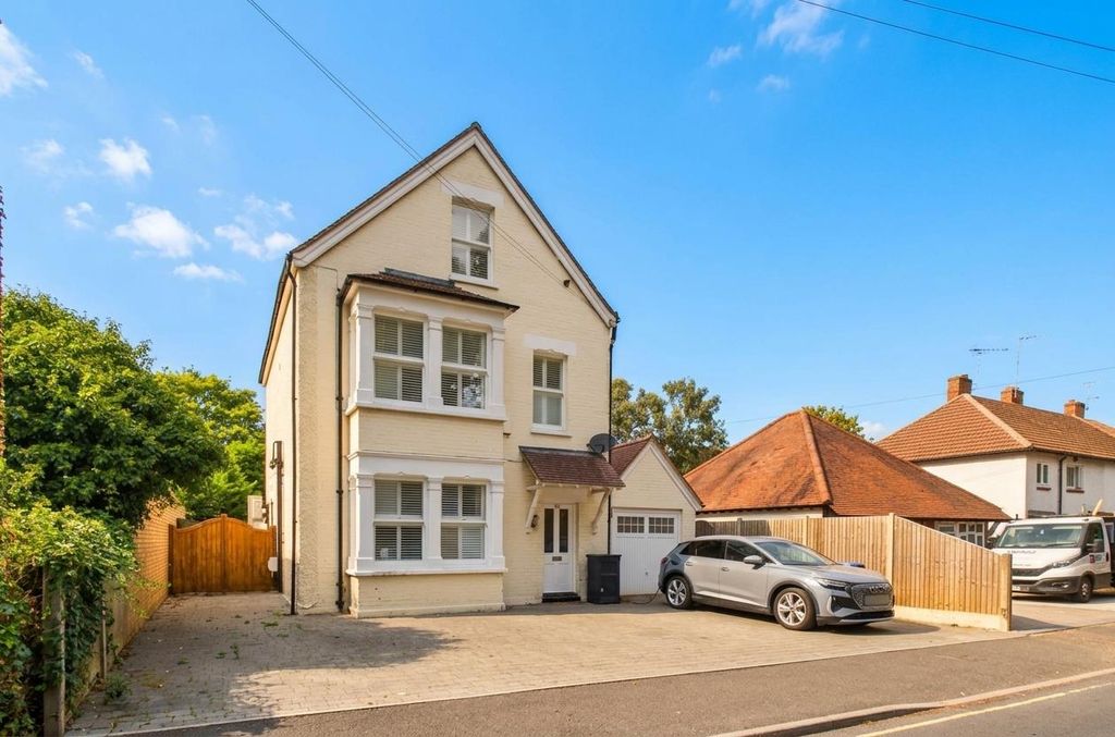 Property photo 1 of 31 1 Front.Jpg