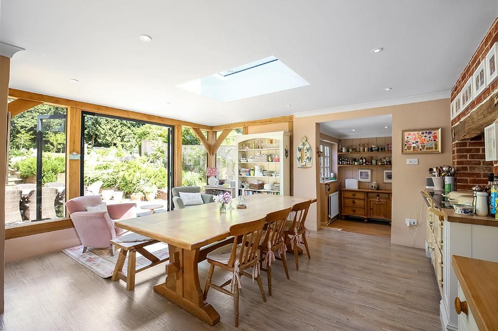 Property photo 2 of 17 Image