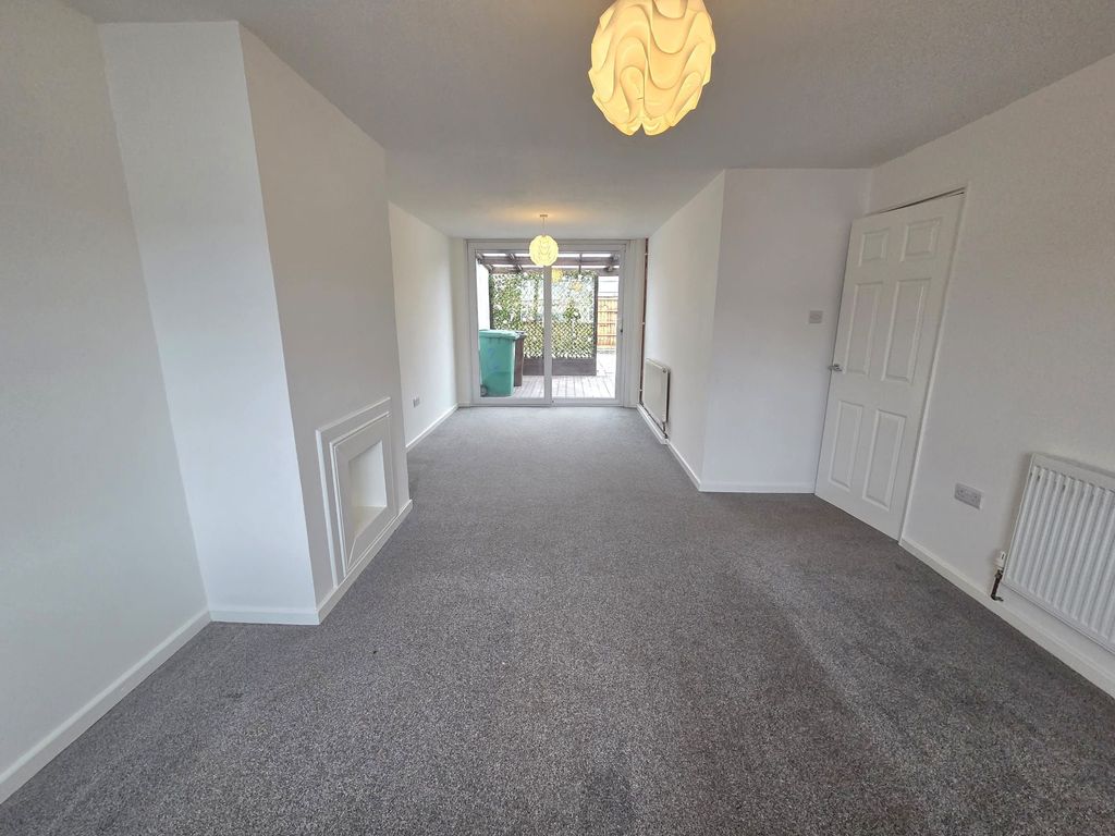 Property photo 3 of 24