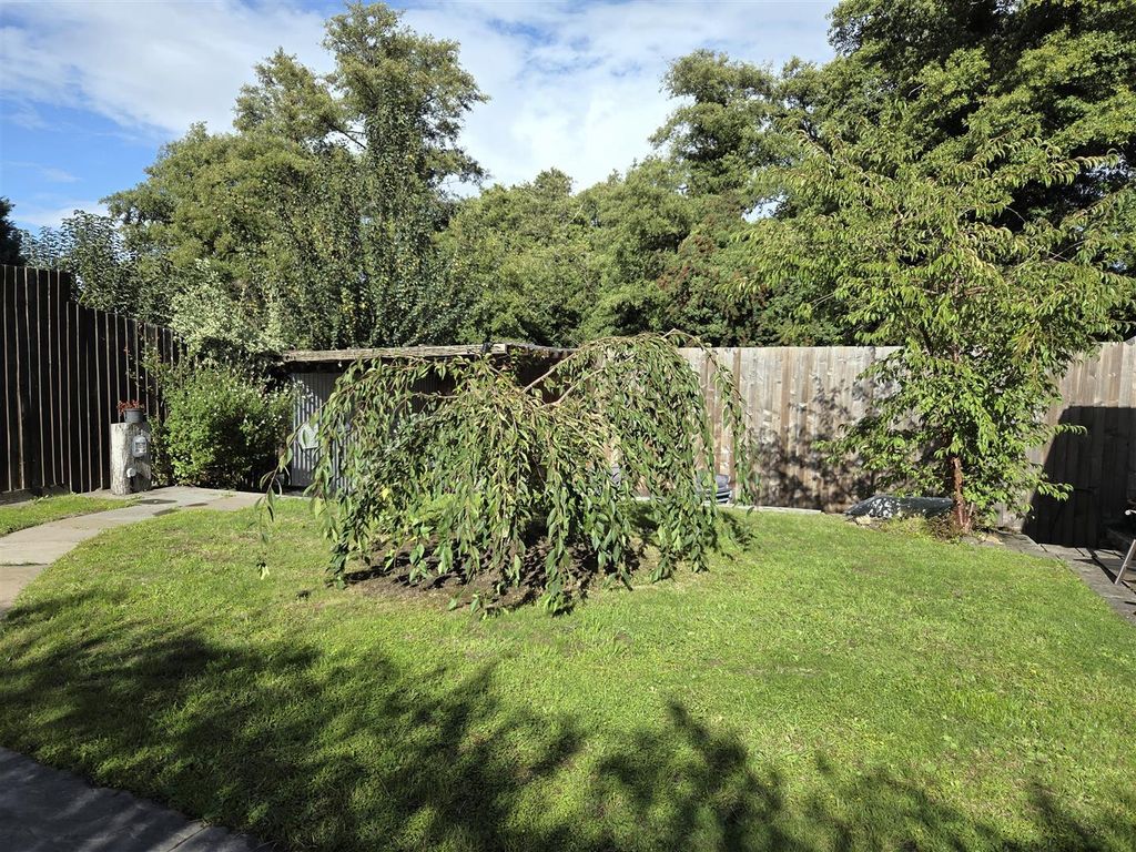 Property photo 3 of 24