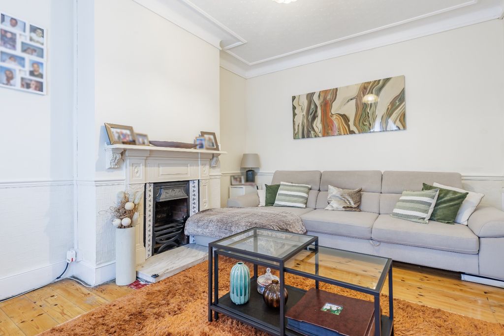 Property photo 3 of 21 4863223