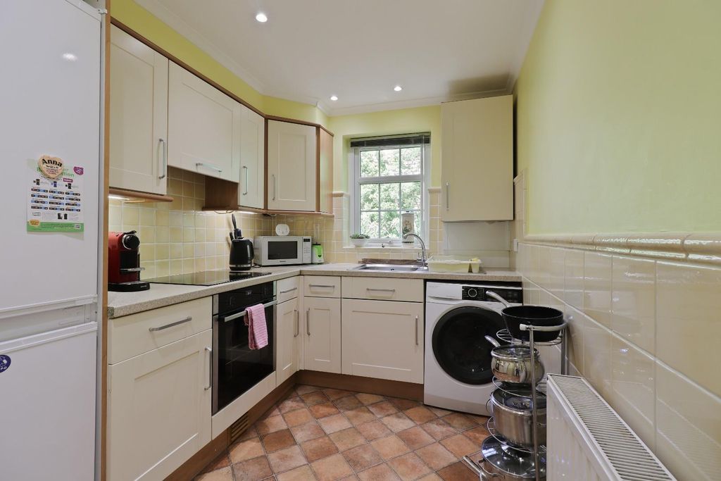 Property photo 3 of 30 Kitchen