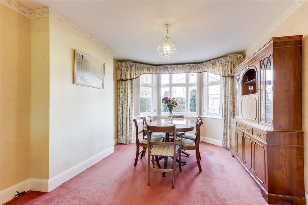 Property photo 2 of 25 930.Jpg