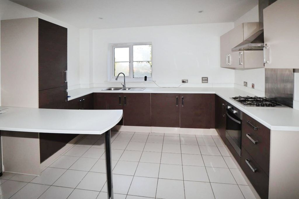 Property photo 3 of 13 Pbox-Img.Jpg