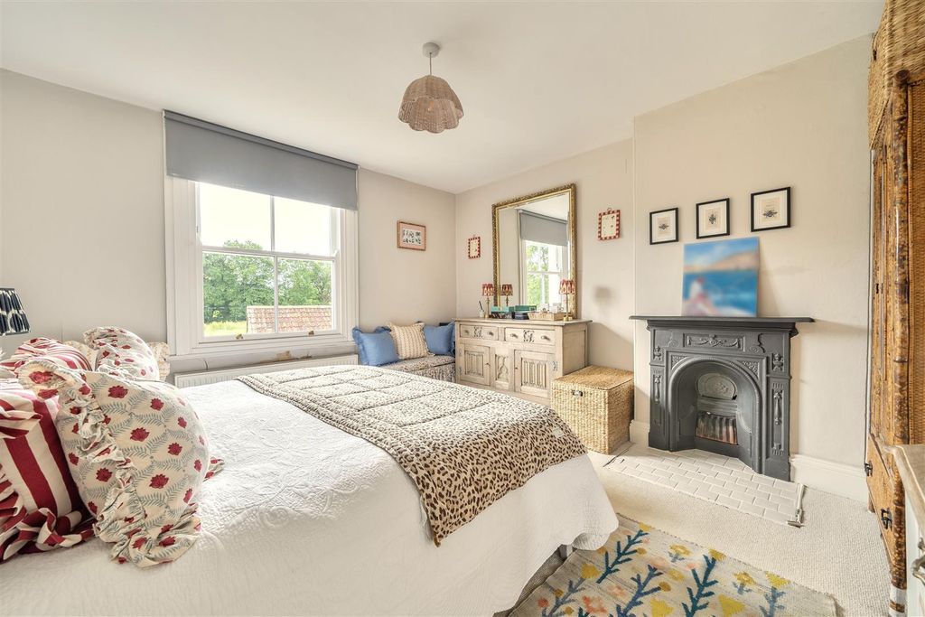 Property photo 3 of 16 3