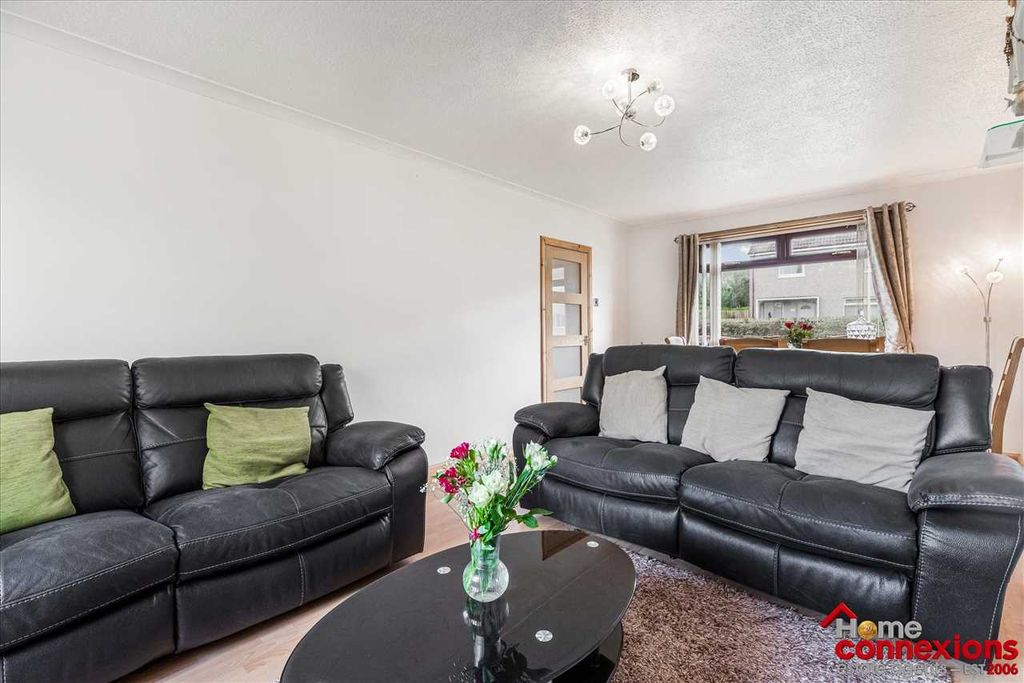 Property photo 3 of 25 Lounge Dining (2)