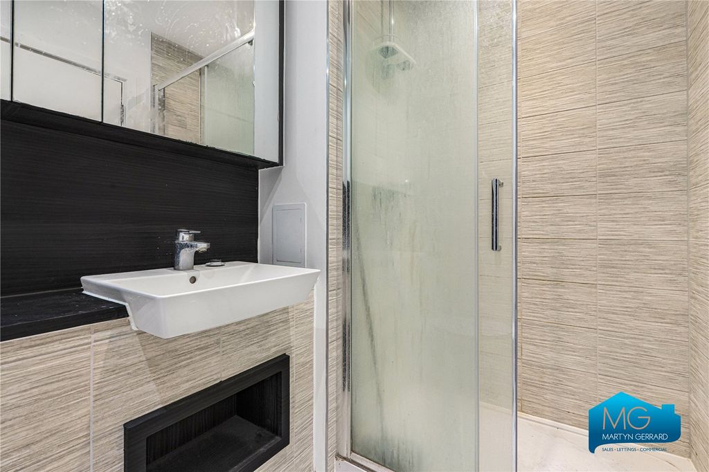 Additional image 15 of 3 bed flat to rentMedawar Drive, London NW7
